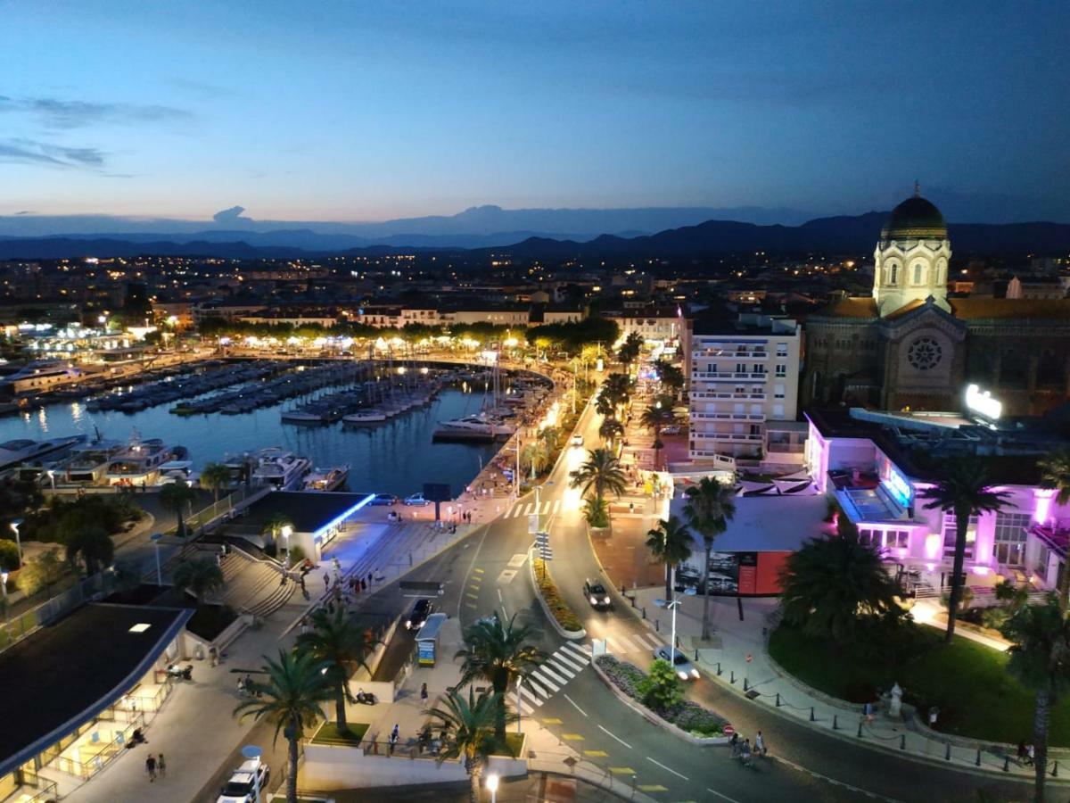 Au Coeur De Port Frejus - T2 30 M² - Tout A Pied Luaran gambar